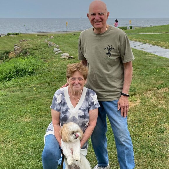 Meet your Posher, Debbie - Picture 1 of 2